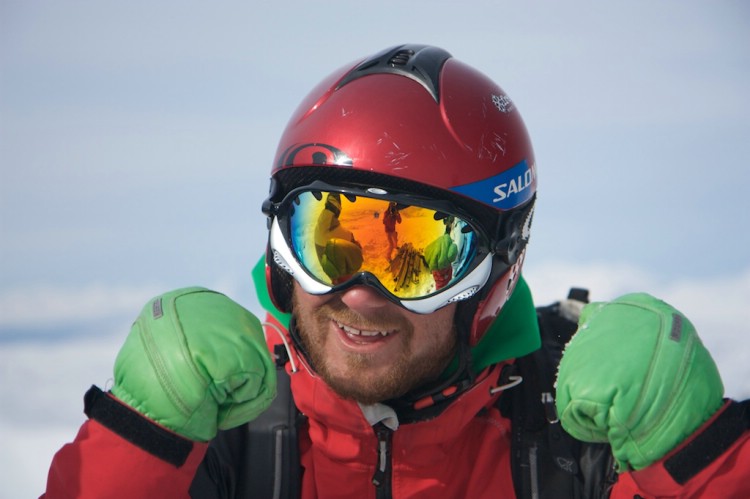  Johan psykar upp sig inför Gorsa-glaciären. Foto: Carl Lundberg