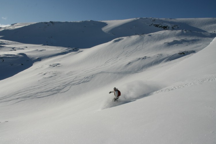 Heliski in Sweden. Riksgränsen, Abisko and Kebnekaise. Photo: Andreas Bengtsson